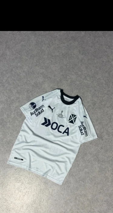 Independiente Retro Premium