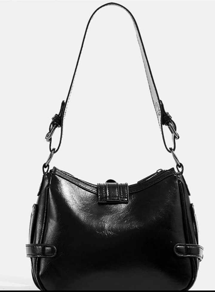 Mini Bags Importadas Excelente Calidad con Detalles de Hebilla y Argolla - Imagen 4