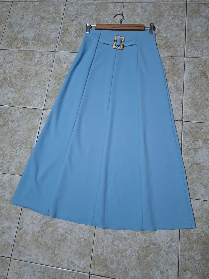 Pollera Scuba Crep con Hebilla - Imagen 4