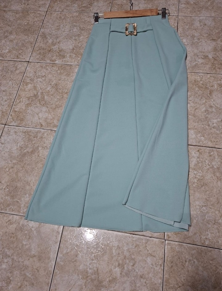 Pollera Scuba Crep con Hebilla - Imagen 5