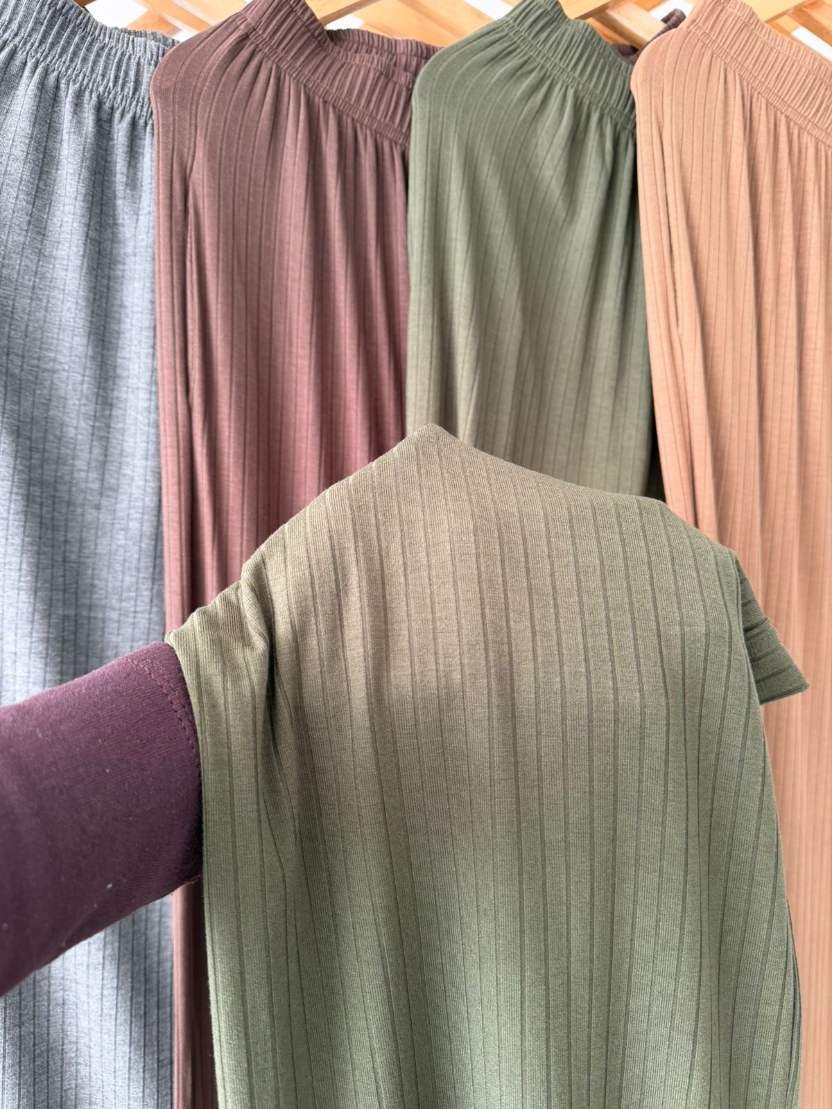 Pantalones de Morley Viscosa en Talles Especiales - Imagen 3
