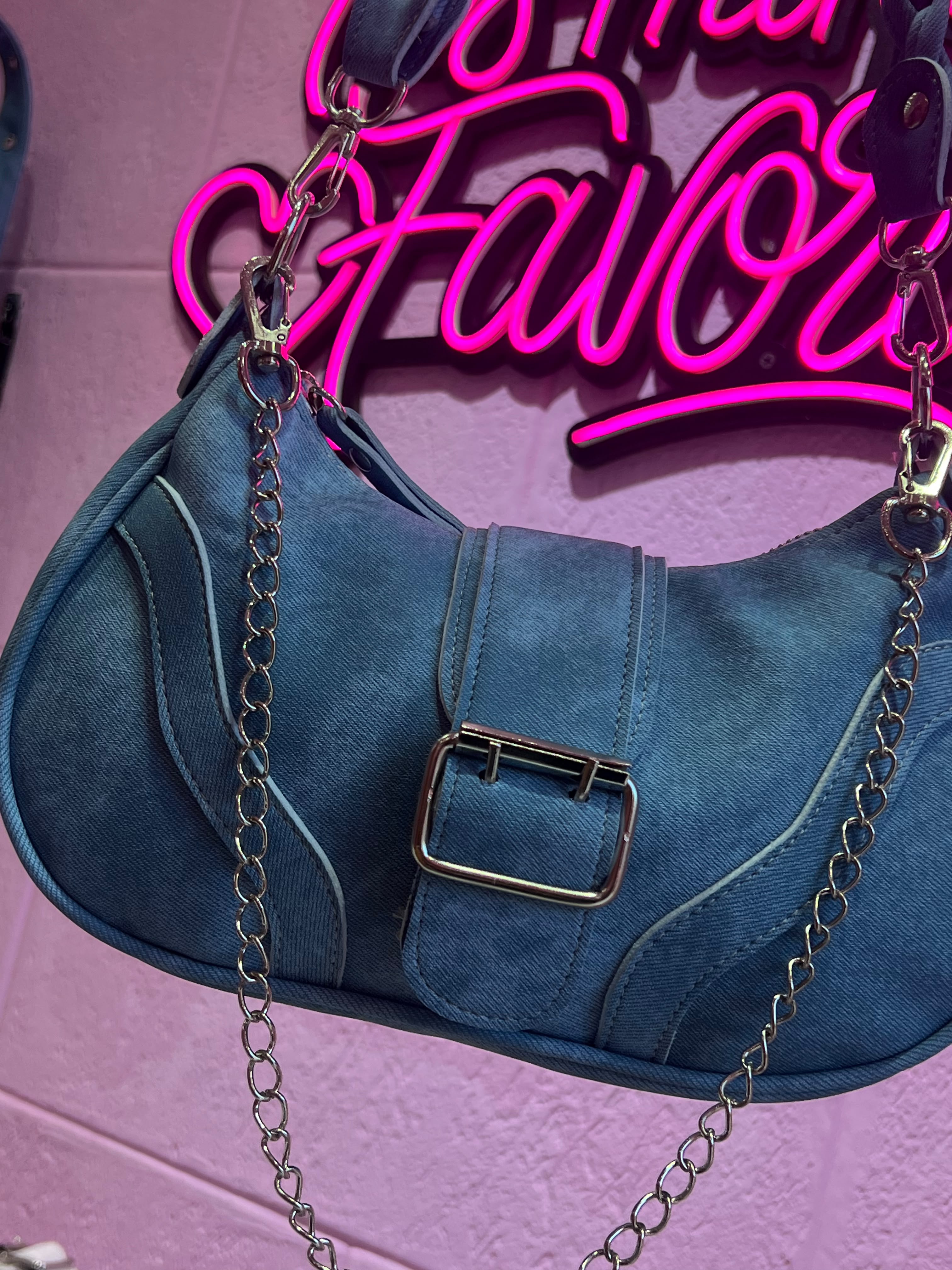 Cartera Mini Bag Baguette - f25f4646-6a64-4a0d-ba2b-b1674ba48faa.jpeg