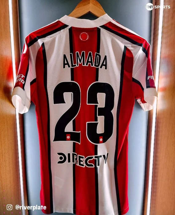 Camiseta River Tricolor