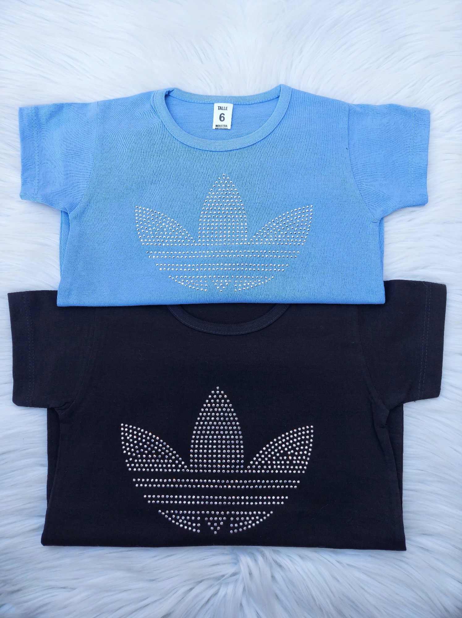 Remera a C/strass - Imagen 2