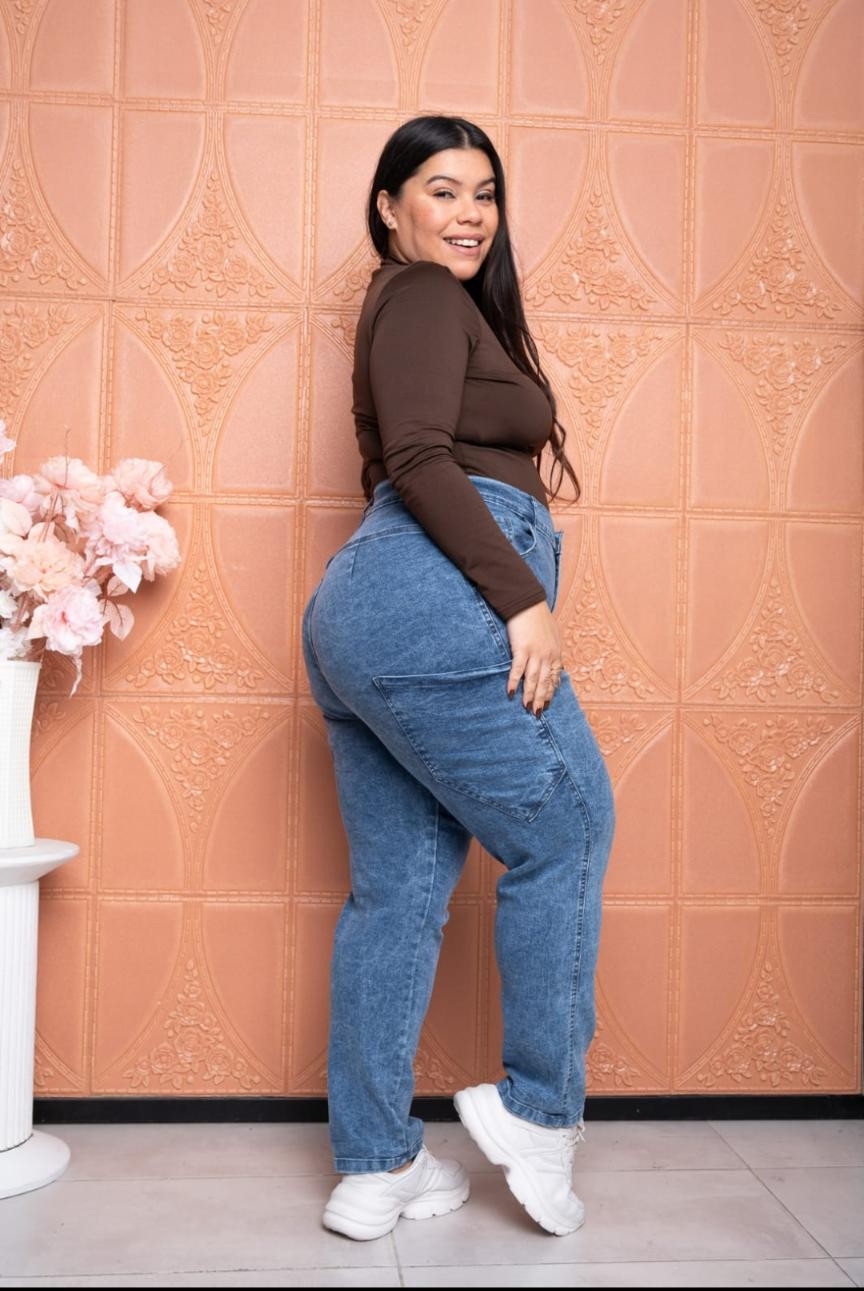 Jeans Mom Azul Arenado - Imagen 2