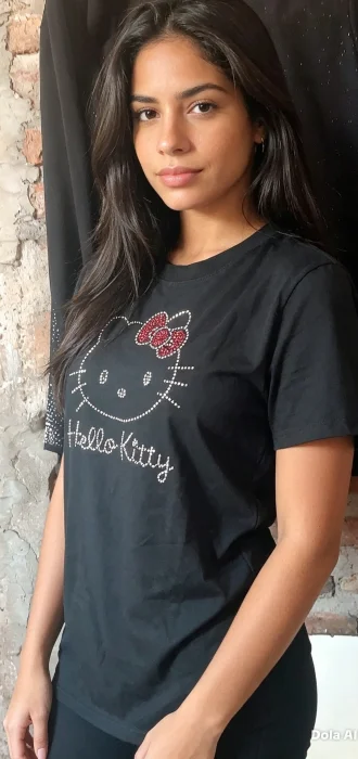 Remera Hello  Kitty Strass