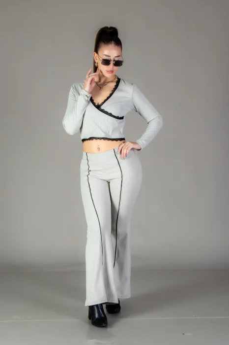 Conjunto Top con Encaje