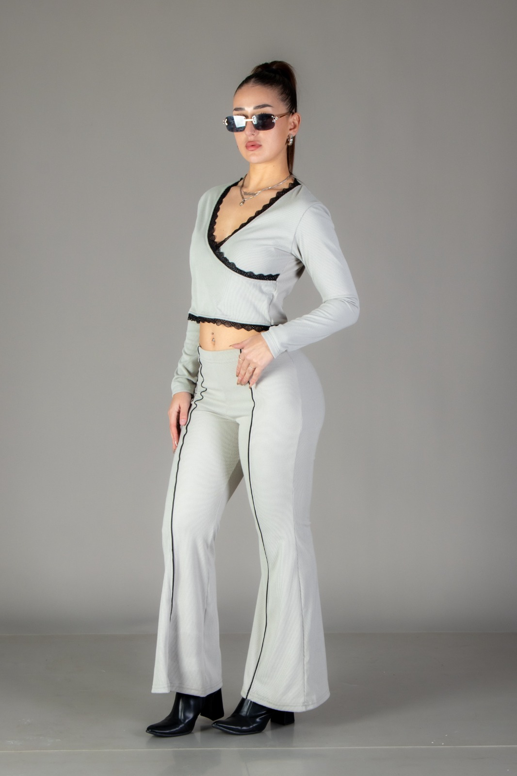 Conjunto Top con Encaje - 38194585-2ec8-4f9c-bac2-002a9c7df2f8.jpeg
