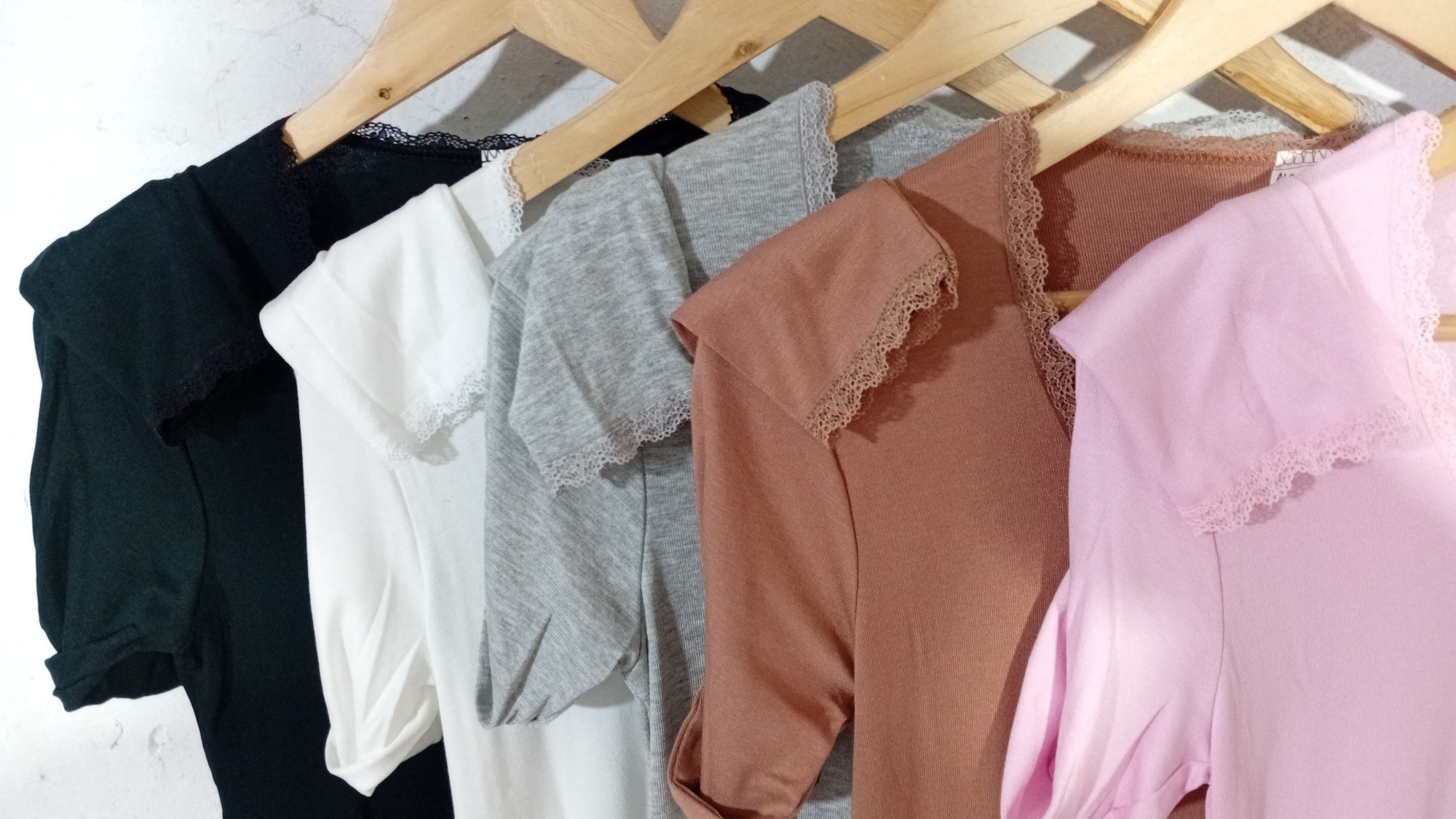 Remera Manga Larga de Dama,rib Melvin Viscosa con Puntilla, Talles 2 3 4 5 6 - Imagen 2