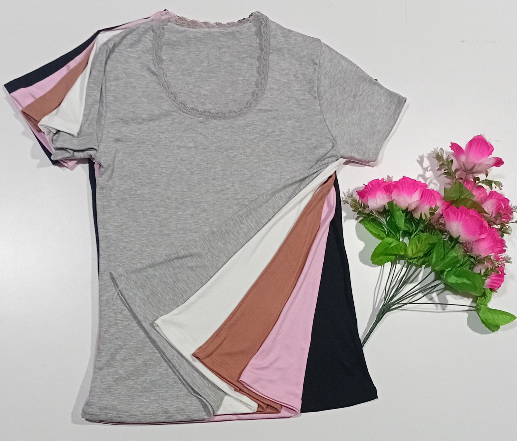 Remera Rib Morley Viscosa Talle Unico con Puntilla ..cuello en V y Cuello Redondo - Imagen 2