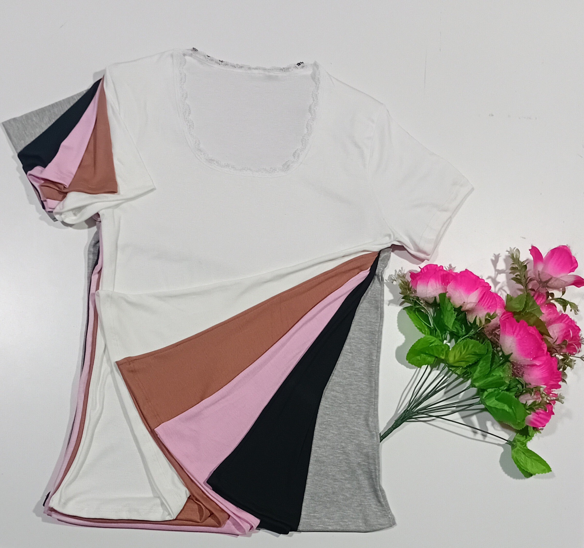 Remera Rib Morley Viscosa Talle Unico con Puntilla ..cuello en V y Cuello Redondo - Imagen 3
