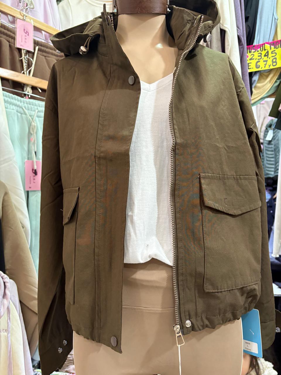 Campera Tipo Rompeviento Importado Forrado por Talles - Imagen 2