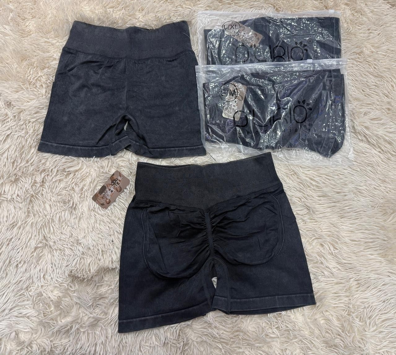 Hermoso Short Prelavado Corte Corazon, Total Black - Imagen 5