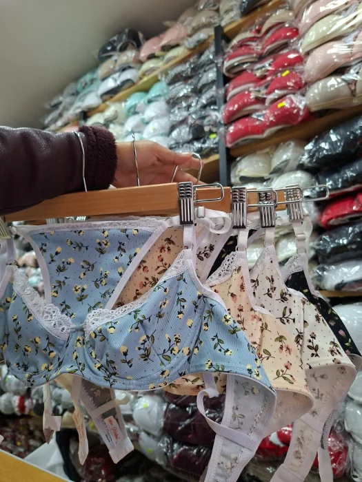 Conjunto Floreado sin Armazon