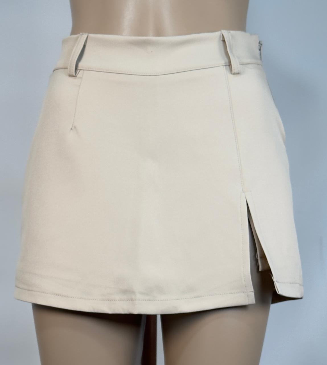 Pollera Short con 1 Tajo - Imagen 4