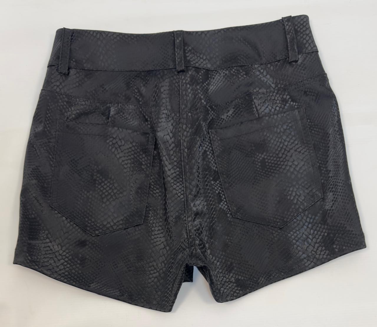 Short Tiro Medio, Reptil. - Imagen 2