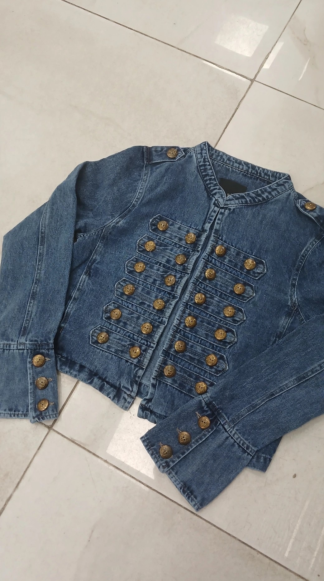 Campera Napoleón Color Azul Denim Rigido - Imagen 2