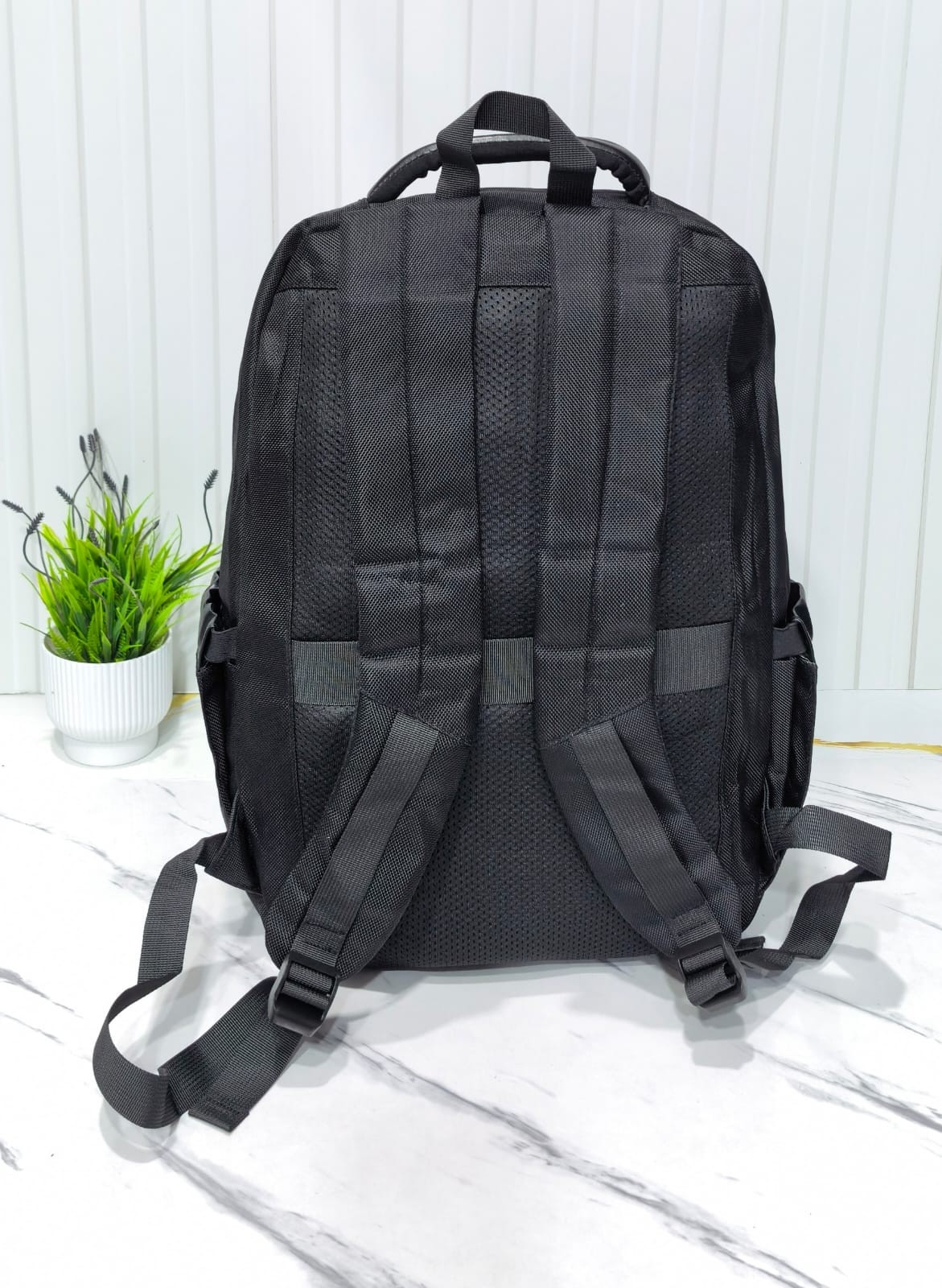 Mochilas  Reforzada de Hombre Impermeable
porta Lapto. Excelente Calidad. - Imagen 5