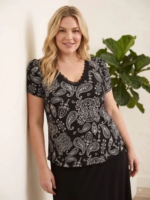 Remera Puntilla Escote V Mangas Princesas Arabesco