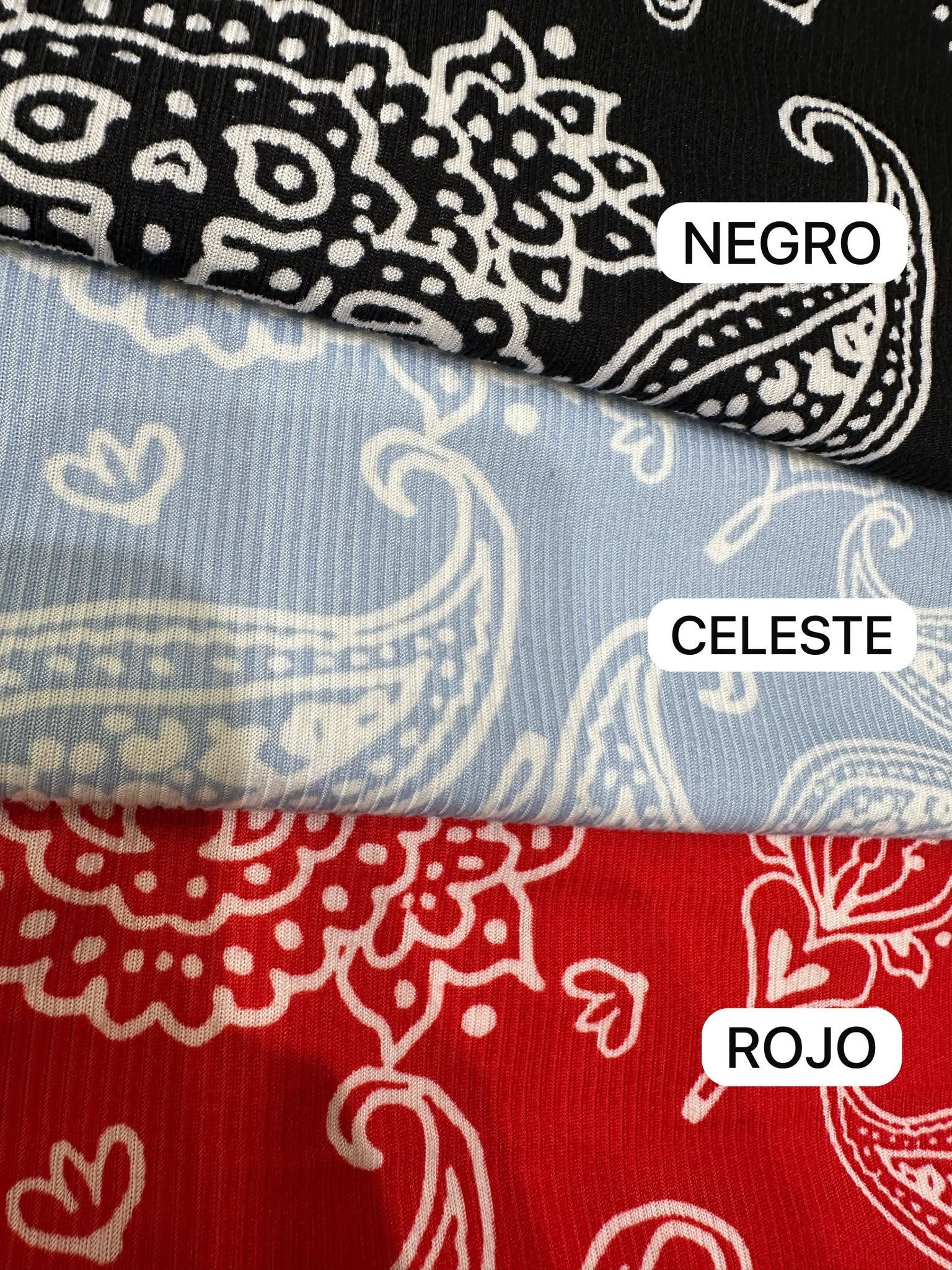 Remera Puntilla Escote V Mangas Princesas Arabesco - 772894265_2438948563262526_5452323650595128509_n.jpg