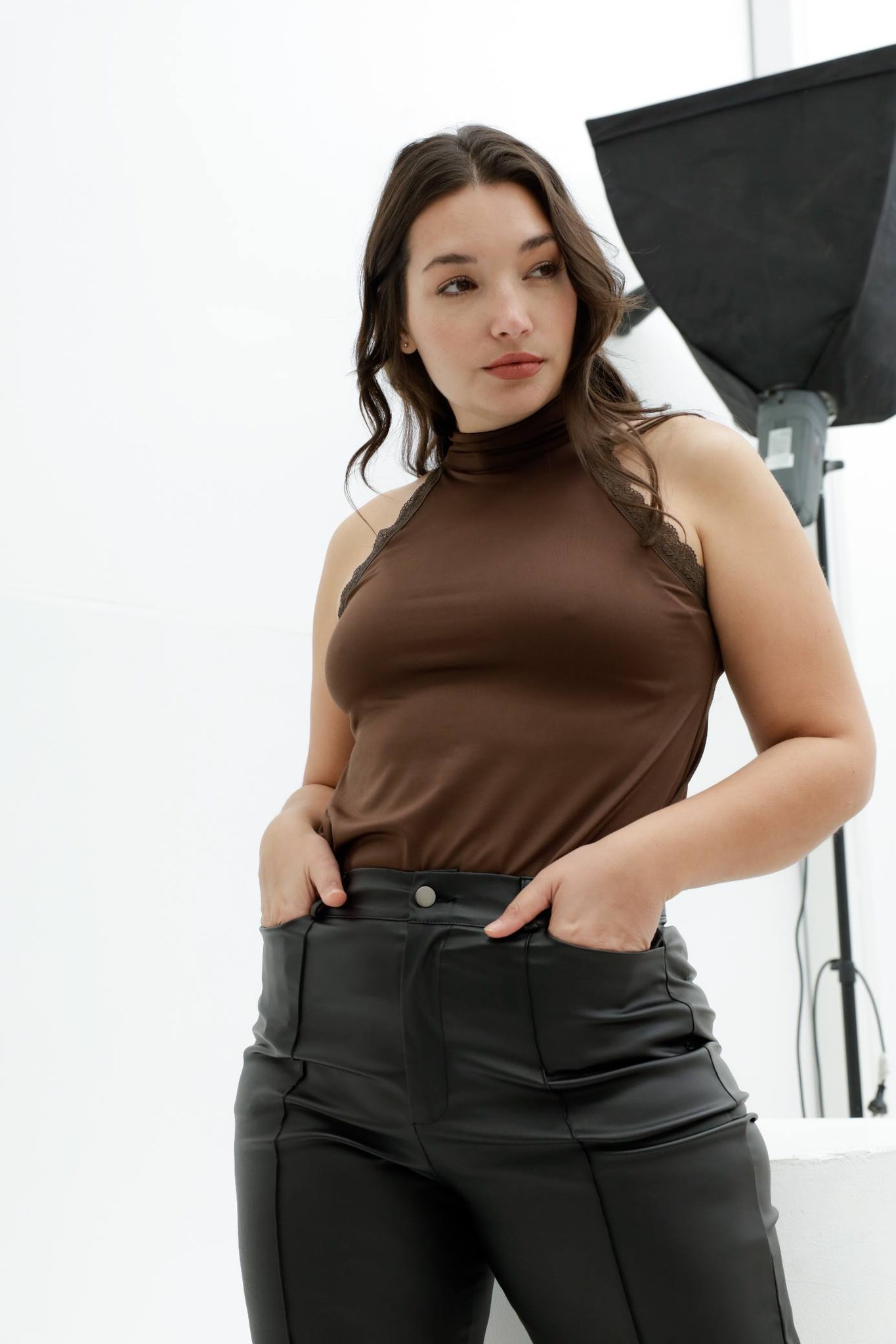Pantalon Engomado Wide Leg con Alforza y Bolsillos - 703914989_1695938625263999_5696571721611747739_n.jpg