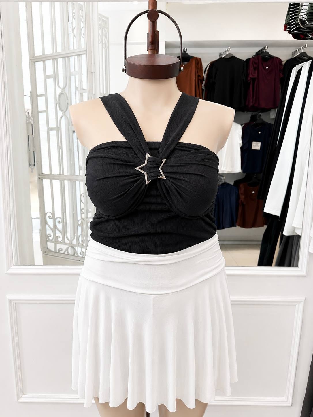 Top con Hebilla Estrella - 748608137_2412595749231141_1296274876063368377_n.jpg