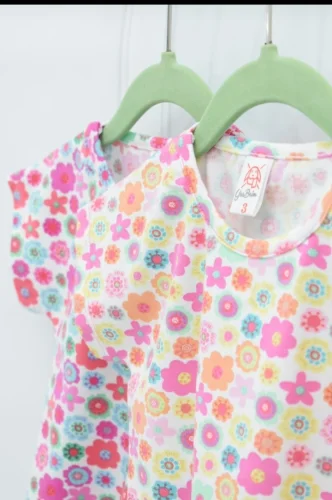 Remera Flores con Lazo