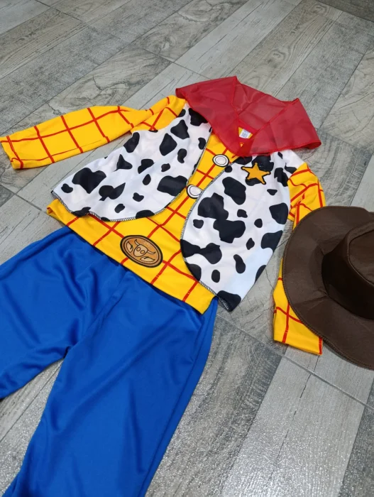 Traje Woody