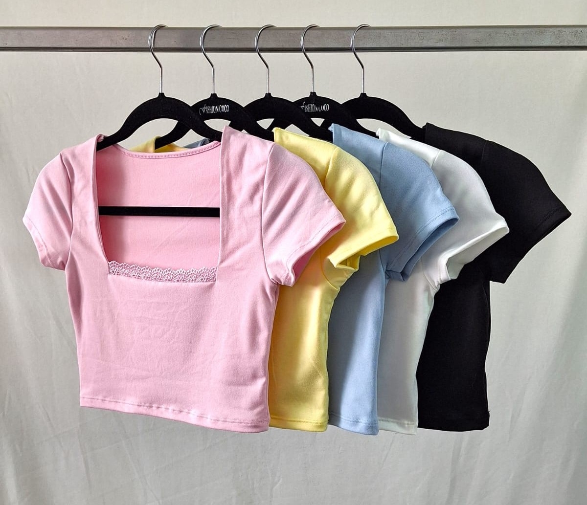 Remera Top Cuello Cuadrado Doble con Puntilla Modal Soft - Imagen 2