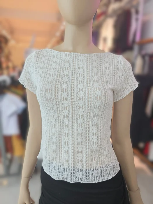 Remera Encaje Manga Corta