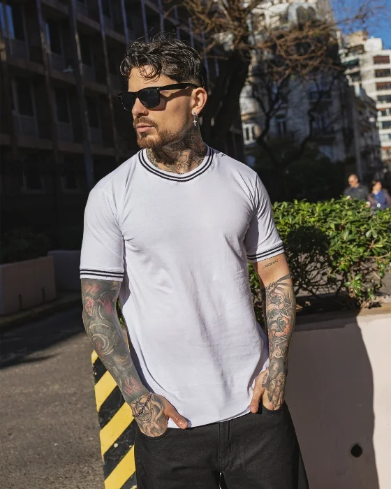 Remera C/ Cuello Tejido