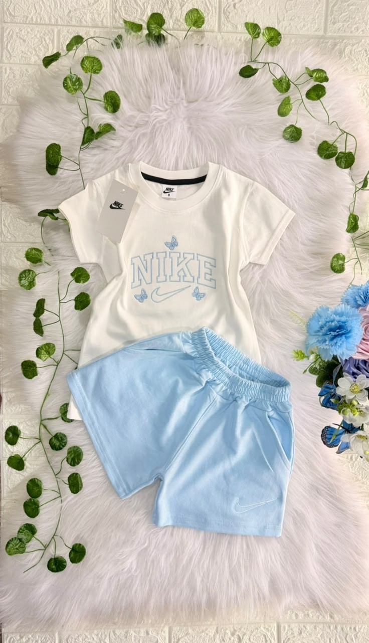 Conjunto de Niña Bordado - Imagen 2