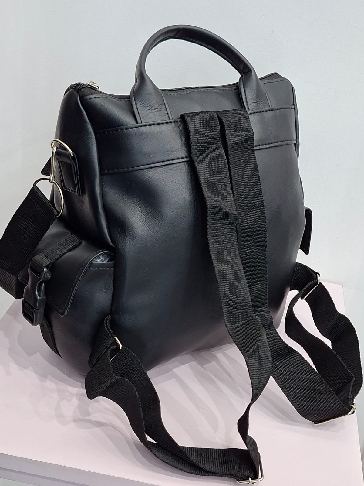 Mochila Bolso Cargo Eco Cuero - Imagen 8