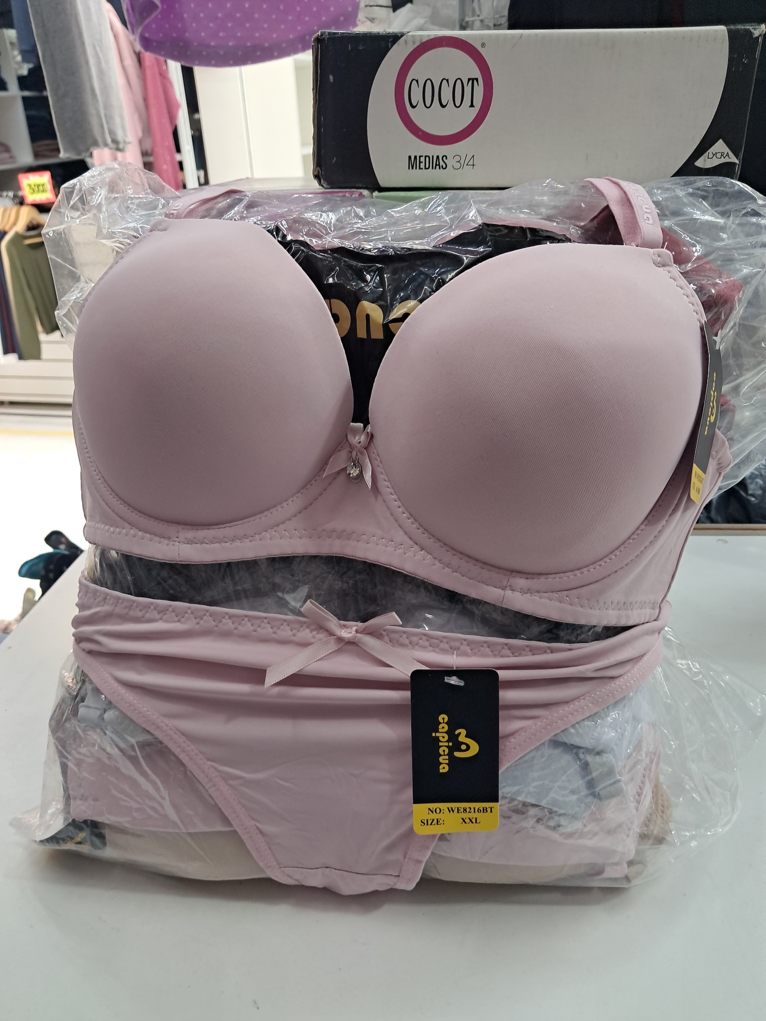 Conjunto de Laycra en Copa B con Relleno - Imagen 2