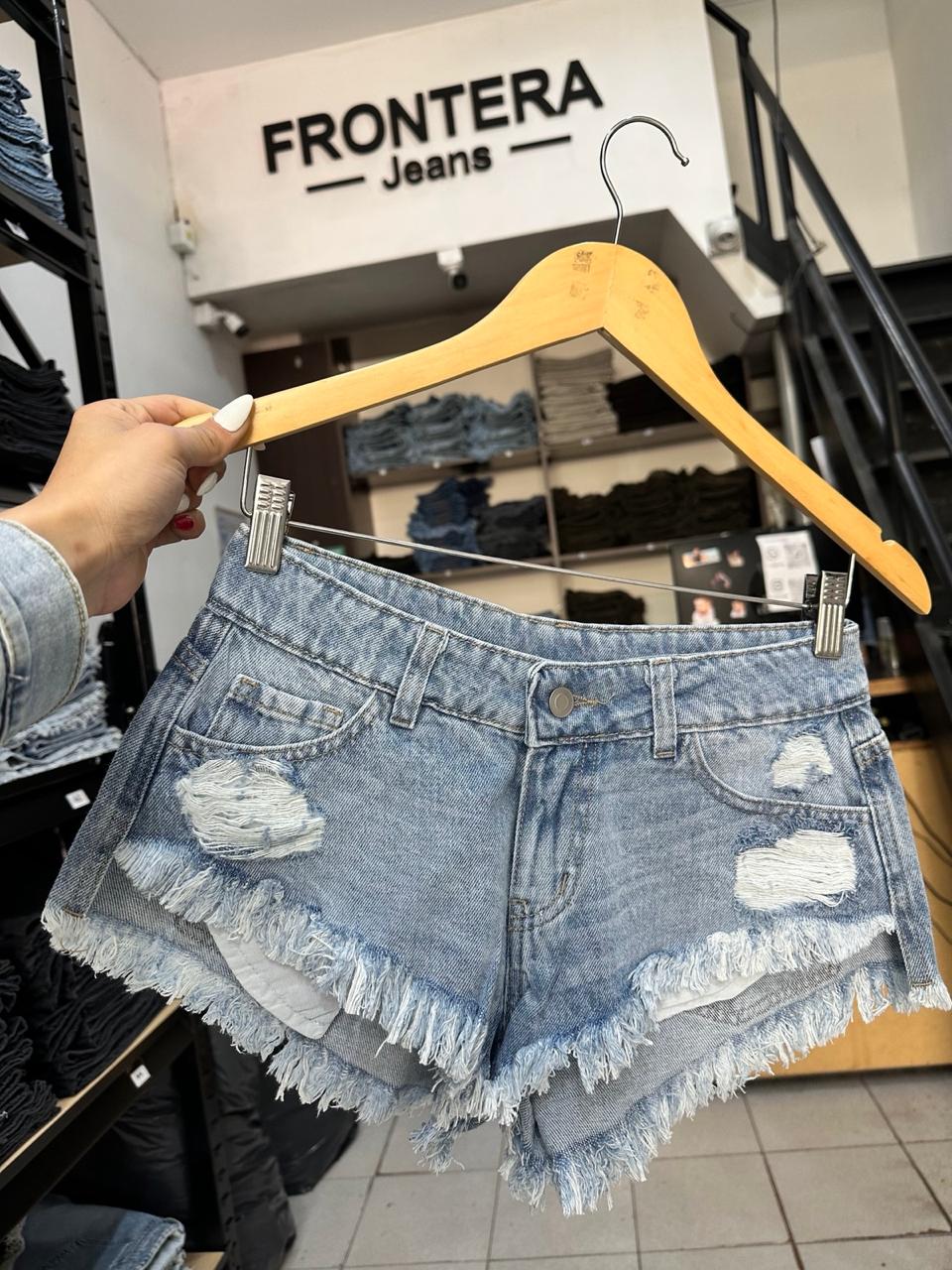 (art 074 )    Short Tiro bajo Nevado con Roturas - WhatsApp%20Image%202026-09-29%20at%2007.57.54%20(4).jpeg