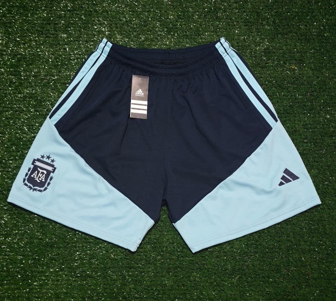 Nuevo Ingreso de Shorts Deportivos Logos Bordados Sierre en los Bolsillos - Imagen 2