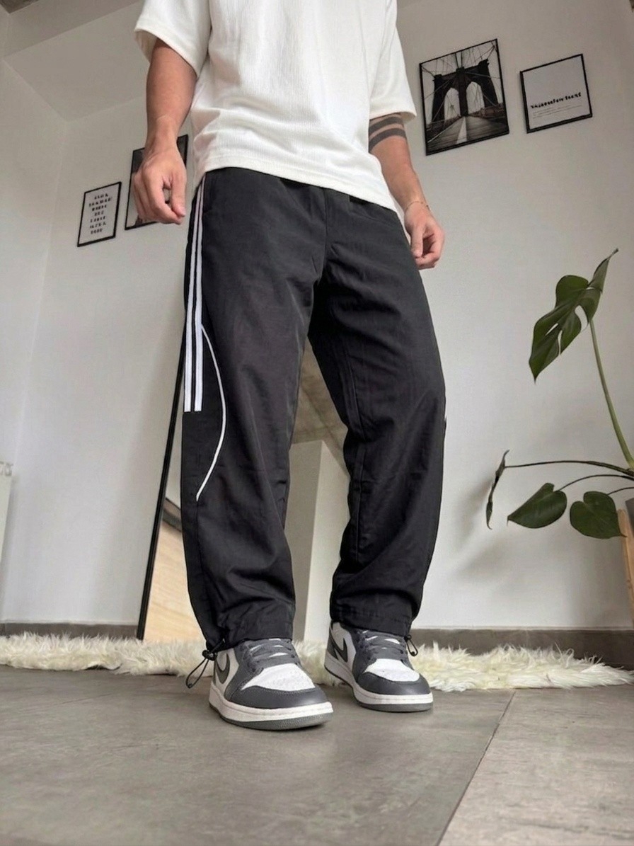 Baggy Rompeviento con Lineas - Imagen 3