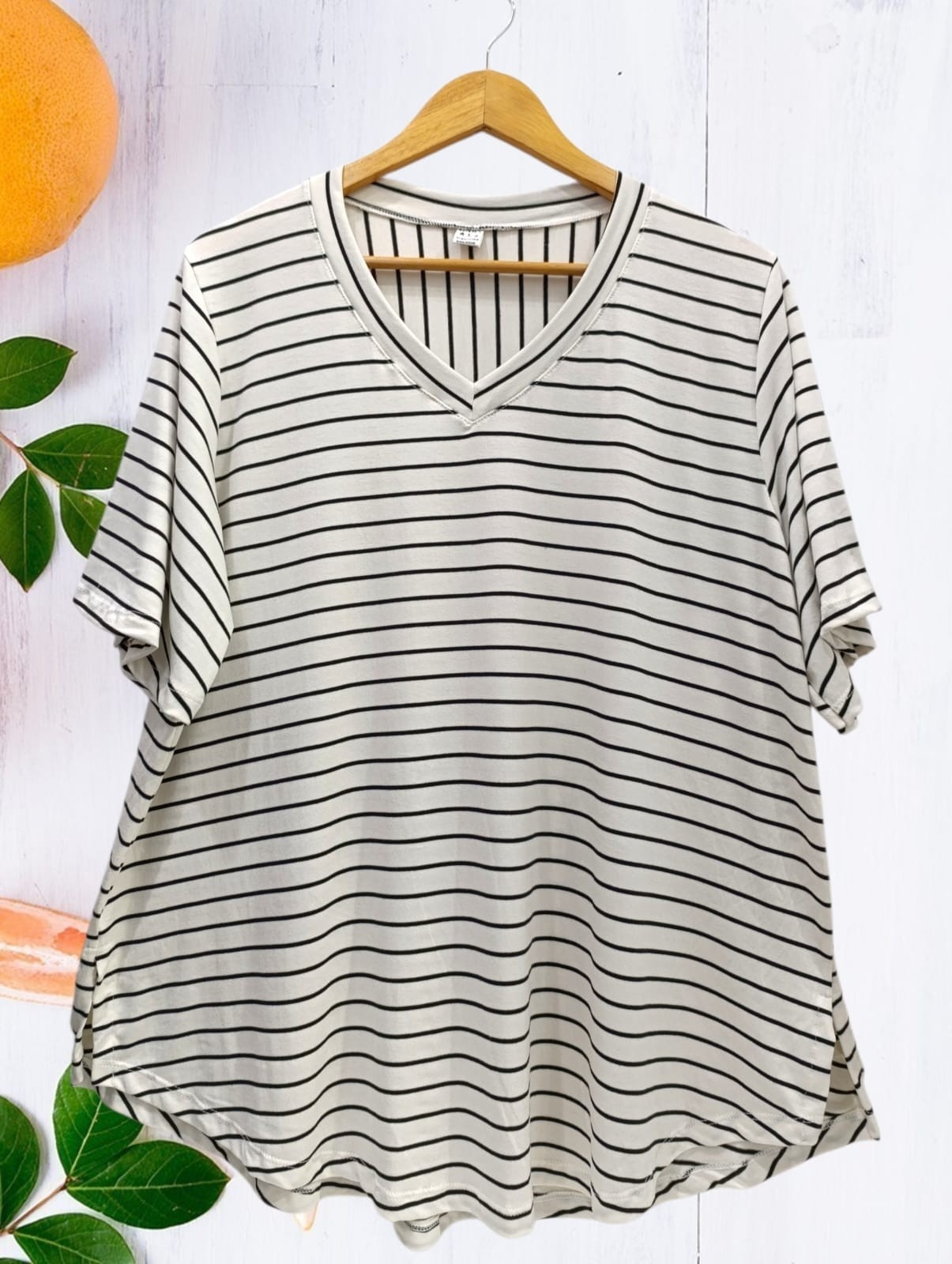 Remera Cuello V Modal Viscosa Talles Extra Grandes - Imagen 2