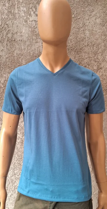 Remera Escote V para Hombre