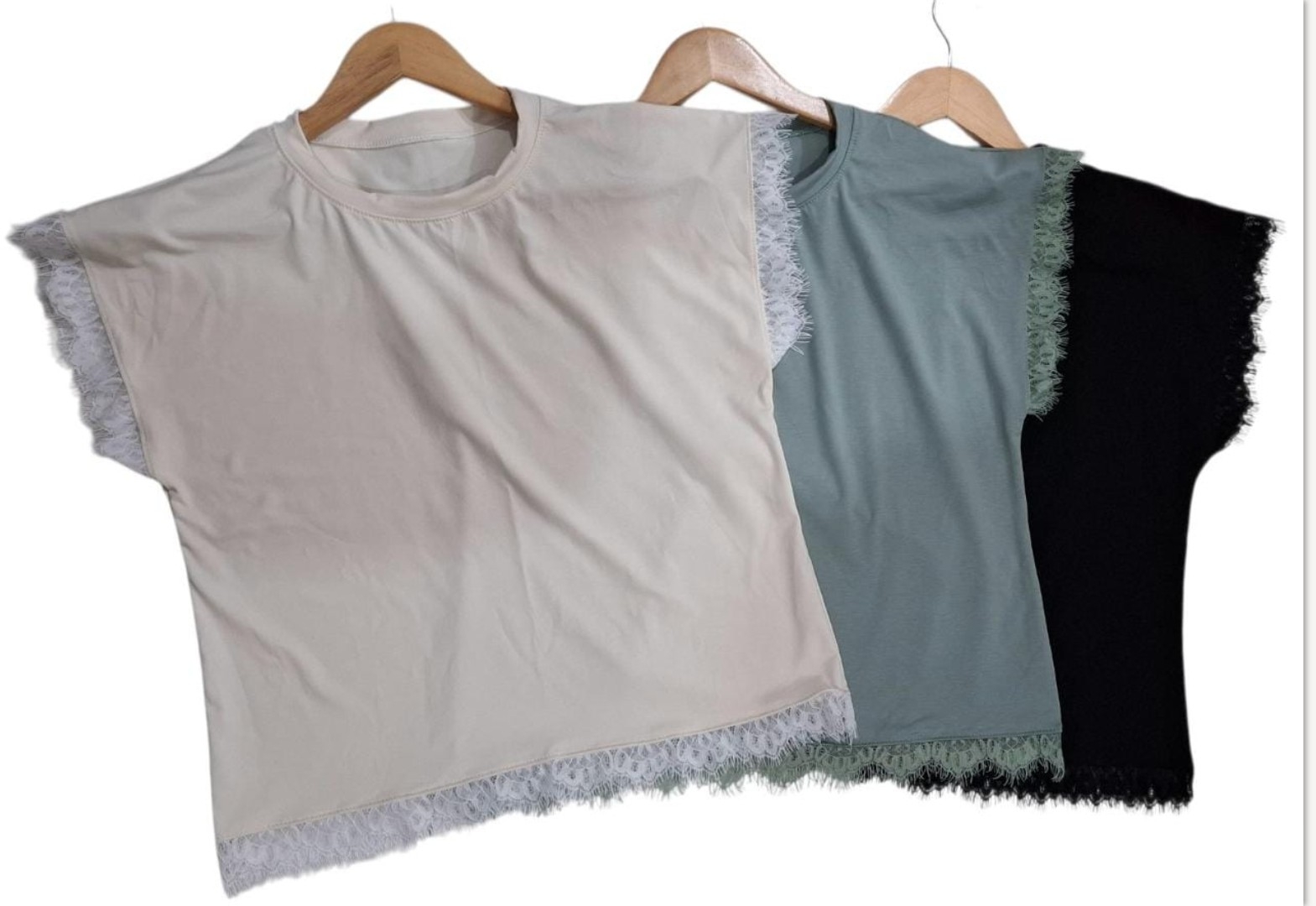 Remera con Puntilla de Algodón Lycra - Imagen 3