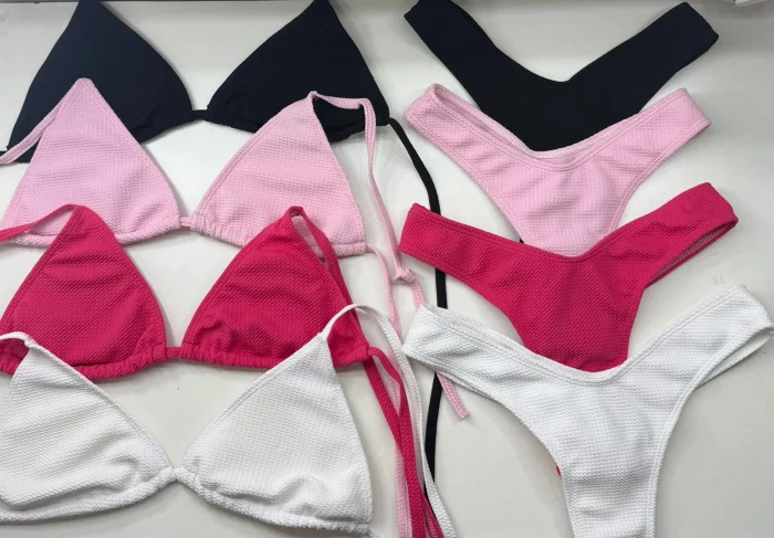  Bikini Liso