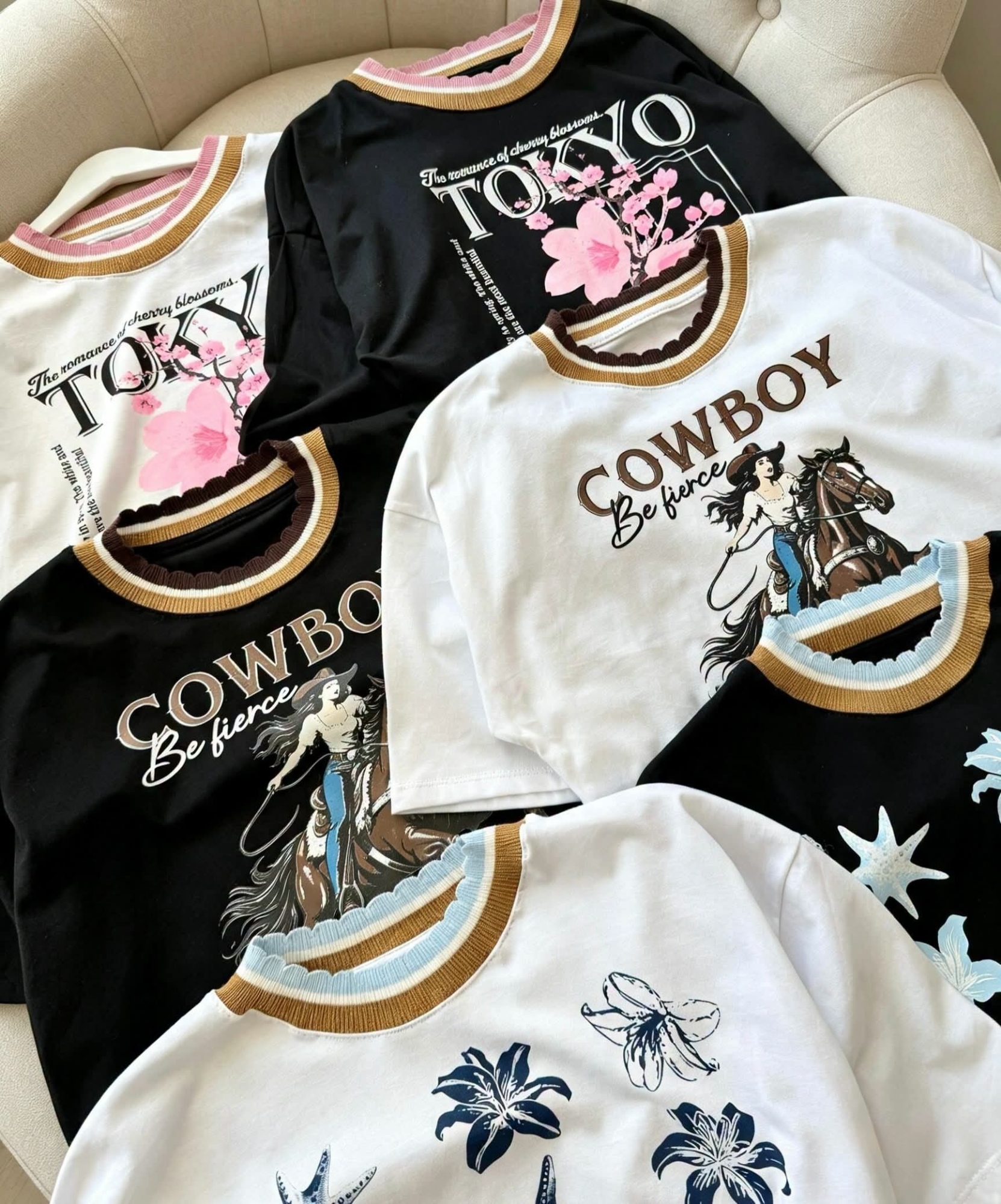 Remera Estampada con Cuello Tejido Tendencia - Imagen 4