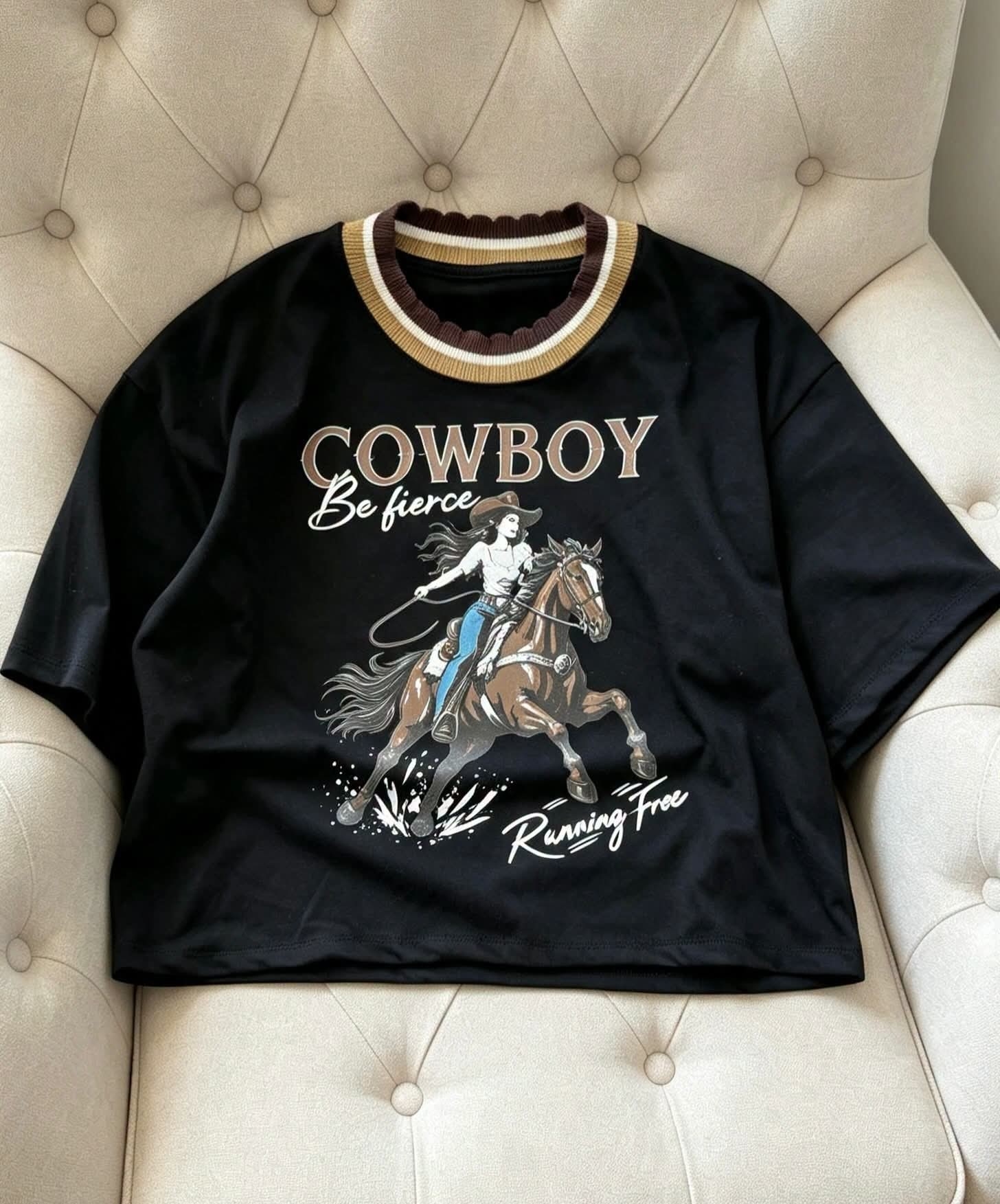 Remera Estampada con Cuello Tejido Tendencia - Imagen 5