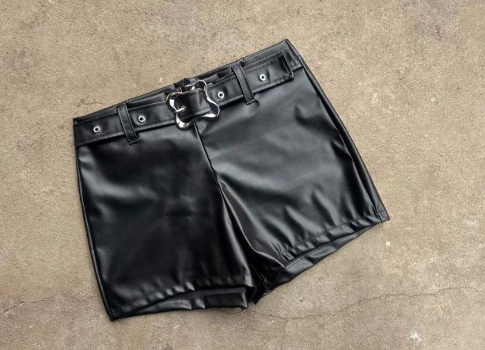 Short Engomado Dije
