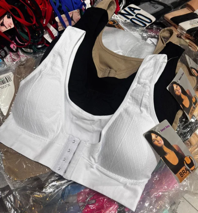 Top con Armado y Broche Adelante