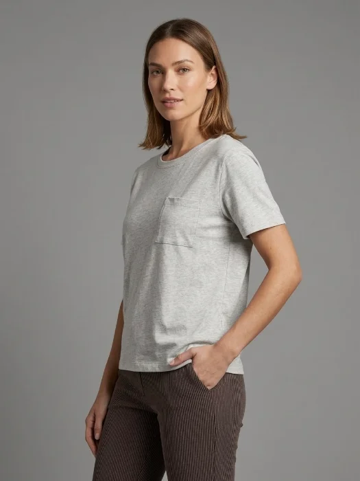 Remera Básica con Bolsillo