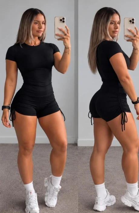 Shorts con Frunce a los Costados