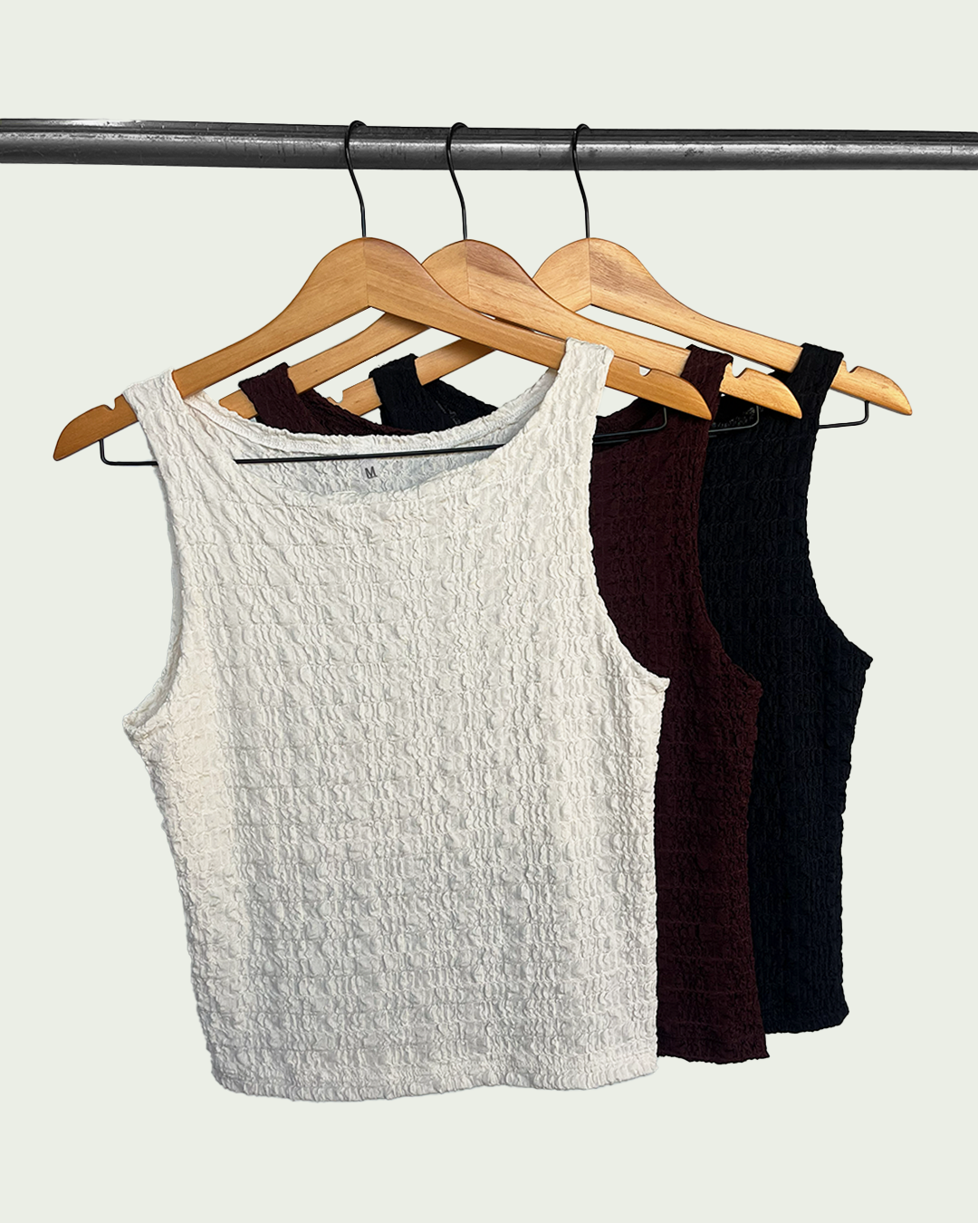 Musculosa Bubble Cuello Bote - Musculosa_Cuello%20Bote_Bubble_perchero.png