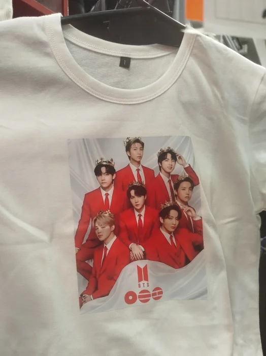 Remera de Bts Baby Tee