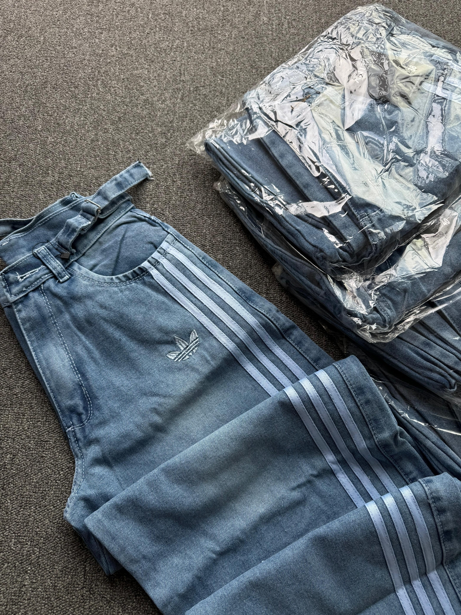 Jeans Baggi Ad Logo Bordado - Imagen 4